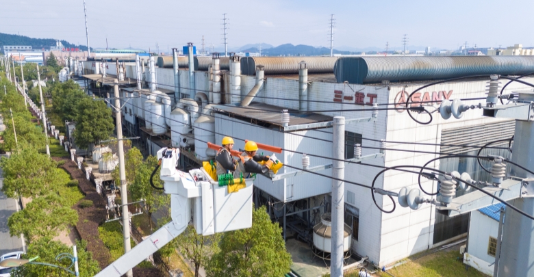 帶電作業(yè)保供電